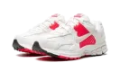 Air Zoom Vomero 5 WMNS "Siren Red" HF5072 133
