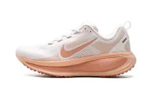 Vomero 18 WMNS "Light Soft Pink Light Madder Root Arctic Orange Madder Root" HM6804 601