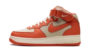 Air Force 1 Mid FB2036 700