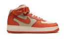 Air Force 1 Mid FB2036 700