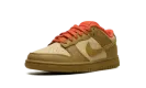 DUNK LOW WMNS "Bronzine Picante Red" FQ8897 252