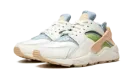 AIR HUARACHE SE WMNS "Sun Club" DQ0117 100