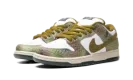 SB Dunk Low "Alexis Sablone - Chameleon" HJ3386 300