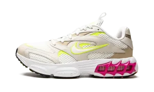 WMNS Zoom Air Fire "Summit White and Total Orange" CW3876 106