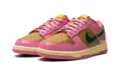 DUNK LOW WMNS "Parris Goebel" FN2721 600