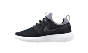 Roshe Two SE WMNS "Black/Black/Cool Grey/White" 881188 001
