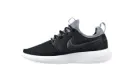Roshe Two SE WMNS "Black/Black/Cool Grey/White" 881188 001