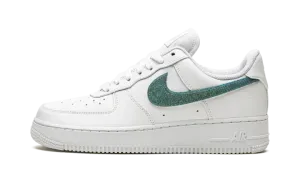 AIR FORCE 1 '07 ESS WMNS "Glitter Swoosh - Celery" DH4407 100