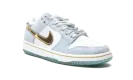 SB Dunk Low PS "Sean Cliver - Holiday Special" DJ2519 400