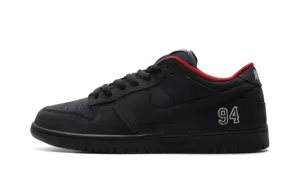 SB Dunk Low "Supreme - Black" HQ8487 001