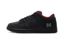SB Dunk Low "Supreme - Black" HQ8487 001