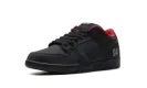 SB Dunk Low "Supreme - Black" HQ8487 001