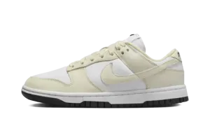 NIKE DUNK LO LX WMNS "Coconut Milk" DZ2710 100