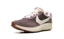 Waffle Debut VNTG WMNS "Plum Eclipse" DX2931 200