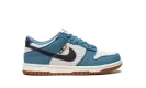 Dunk Low SE (GS) "Toasty" DC9561 400