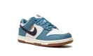Dunk Low SE (GS) "Toasty" DC9561 400