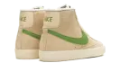 NIKE BLAZER MID '77 VINTAGE WMNS "Vintage Green" DV7006 100