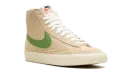 NIKE BLAZER MID '77 VINTAGE WMNS "Vintage Green" DV7006 100