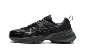 V2K Run WMNS "Gore-Tex Black Iron Grey" FZ2622 001