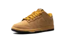 Dunk Low Retro SE "Wheat Gum" HQ1932 700