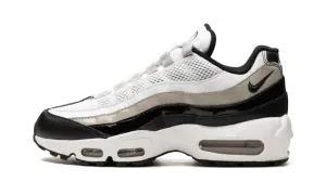 AIR MAX 95 WMNS "Light Iron Ore / Black Patent" DR2550 100