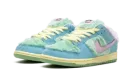 SB Dunk Low "Verdy - Visty" FN6040 400