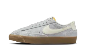 Blazer Low '77 Vintage WMNS "Football Grey Gum" FQ8060 003