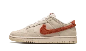 DUNK LO MNS WMNS "Terry Swoosh" DZ4706 200