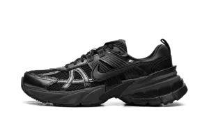 V2K Run WMNS "Black Anthracite" FD0736 001