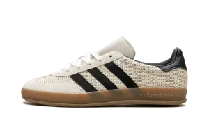 Gazelle Indoor "Aluminum / Core Black" IH4769