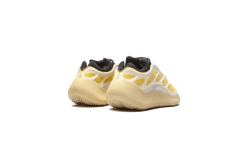 Yeezy 700 V3 - Safflower