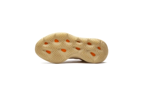 Yeezy 700 V3 - Safflower