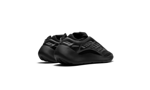 Yeezy 700 V3 - Alvah