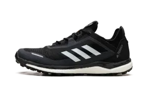 Terrex Agravic Flow "CORE BLACK/CRYSTAL WHITE/SOLAR RED" FW5119