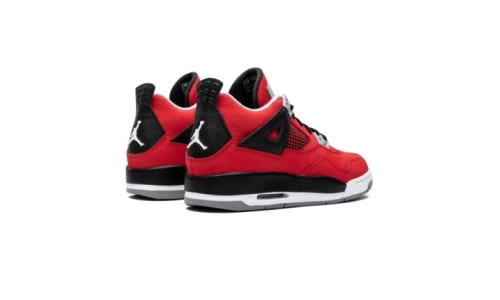 Air Jordan 4 - Toro Bravo