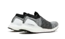 UltraBoost Laceless "Oreo" BB6141