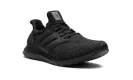 ULTRABOOST 4.0 DNA "Triple Black" GW2289