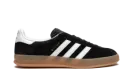 Gazelle Indoor "Black / White / Gum" H06259