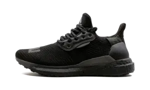 Solar Hu "Pharrell Williams - Core Black" GX2485