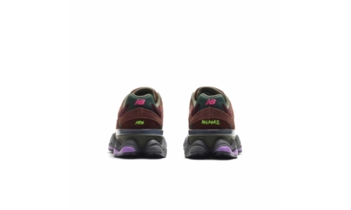 New Balance 9060 - Burgundy