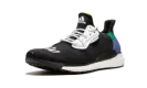 Solar Humanrace Glide "Pharrell Williams - Black" BB8041