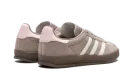 Gazelle Indoor WMNS "Brown Pink" JH6477