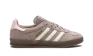 Gazelle Indoor WMNS "Brown Pink" JH6477
