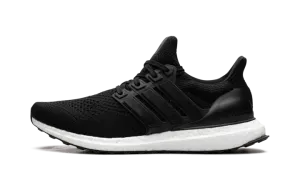 Ultraboost 1.0 Wmns "Black/White" HQ4206