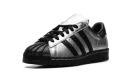 Superstar 82 WMNS "Metallic Silver Black" JH5669