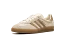 Gazelle Indoor WMNS "Wonder White" JR2726