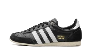 Japan WMNS "Core Black Cloud White" IH5490