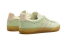 GAZELLE INDOOR WMNS "Semi Green Spark" IE2948