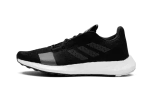 SENSEBOOST GO WMNS F33906