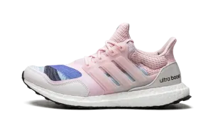 ULTRABOOST S&L DNA WMNS "Women in Power" FX7986